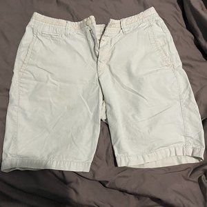 GAP Men's White Shorts - Size 31